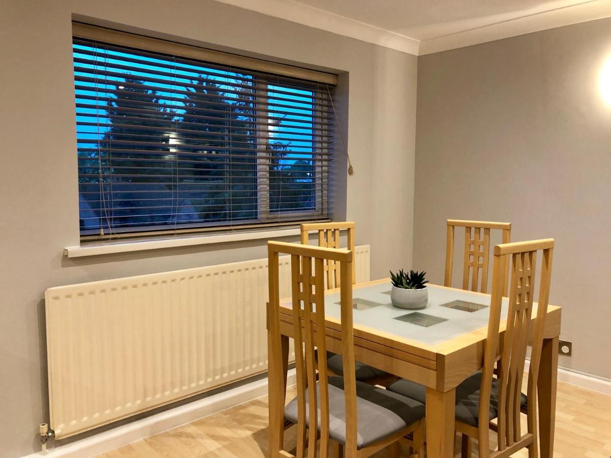 Ab - Top Floor 2 Bed Modern Town Centre Apartment With Parking For One Vehicle Stratford-upon-Avon Kültér fotó